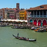 ホテル カ サグレド