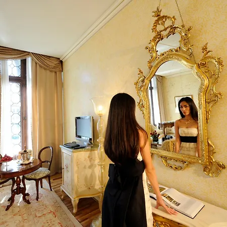 Ca' Sagredo Venetië