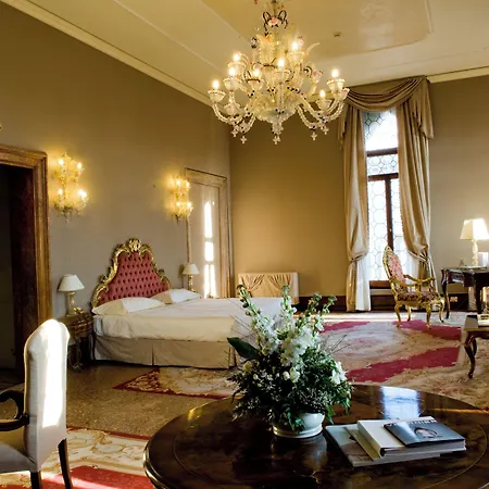 Ca' Sagredo Hotell 5*